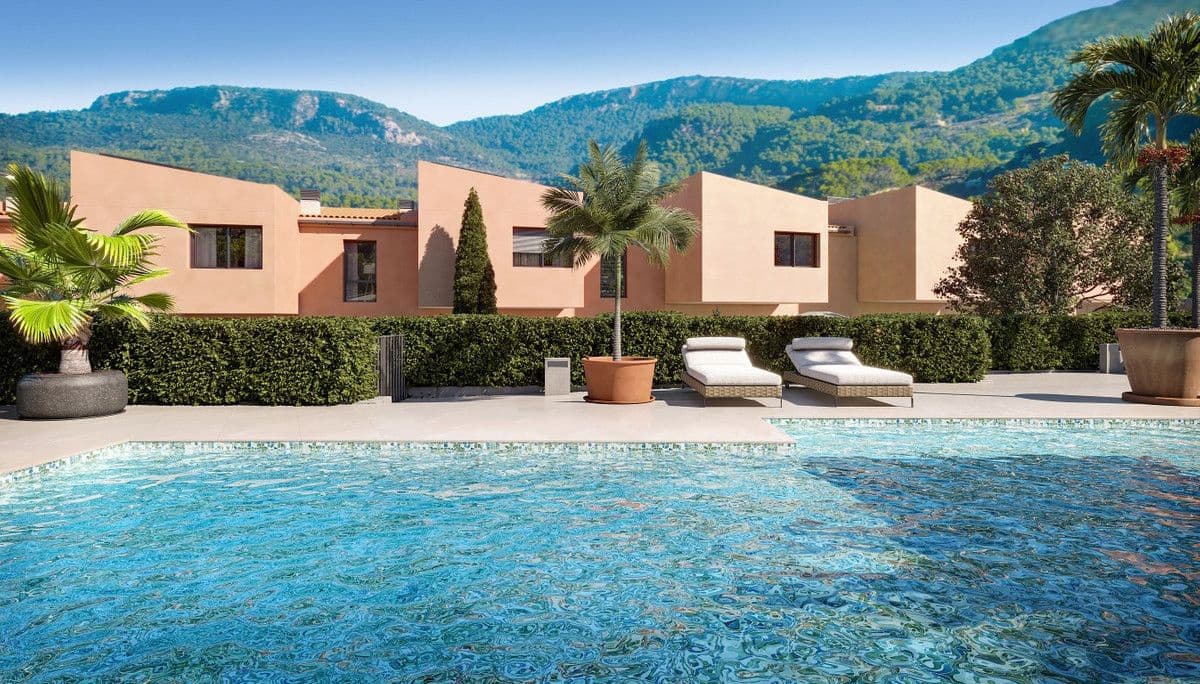 3 bedroom Townhouse for sale in Esporles with pool - € 885,000 (Ref: 10047555)