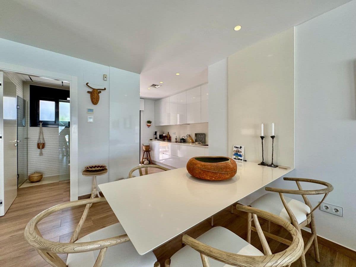 4 bedroom Villa for sale in San Miguel de Salinas with pool - € 699,500 (Ref: 10052331)