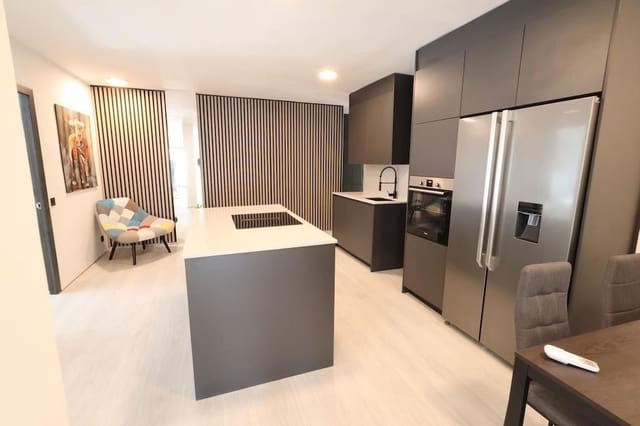 3 Zimmer Apartment zu verkaufen in Puerto Deportivo, Torrevieja - 349.000 € (Ref: 10052369)