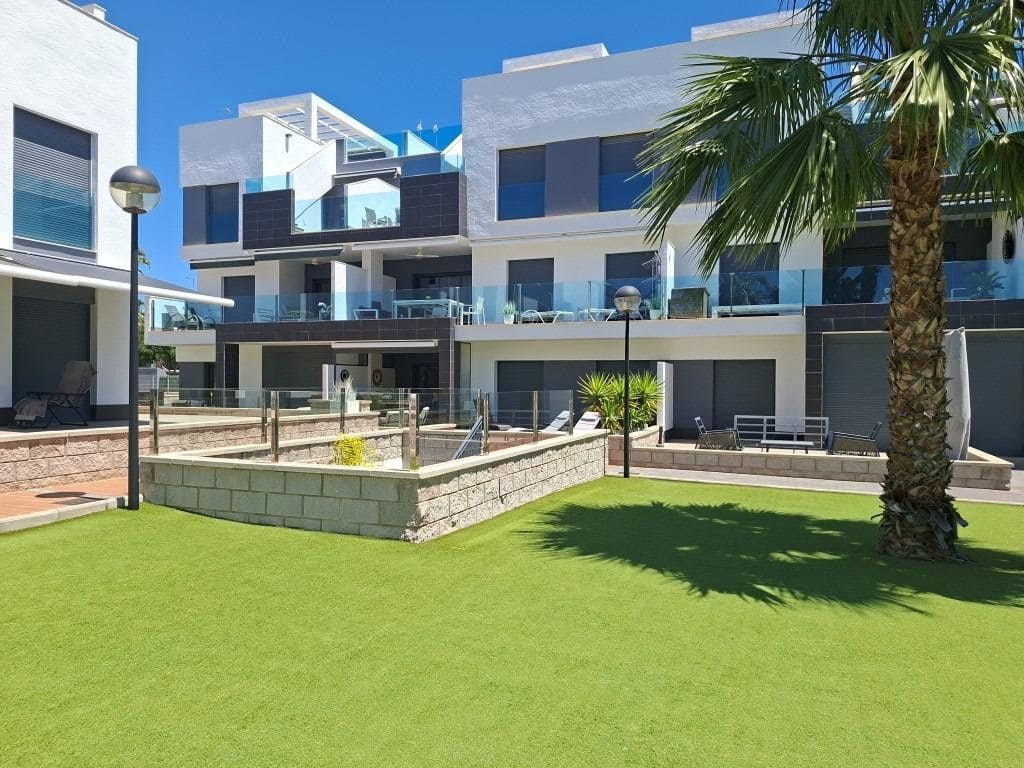 2 Zimmer Apartment zu verkaufen in Guardamar del Segura mit Pool - 239.500 € (Ref: 10052428)