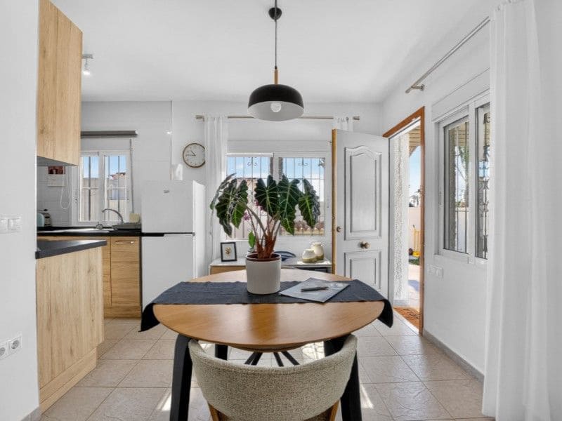 3 slaapkamer Villa te koop in Torrevieja - € 379.000 (Ref: 10052483)