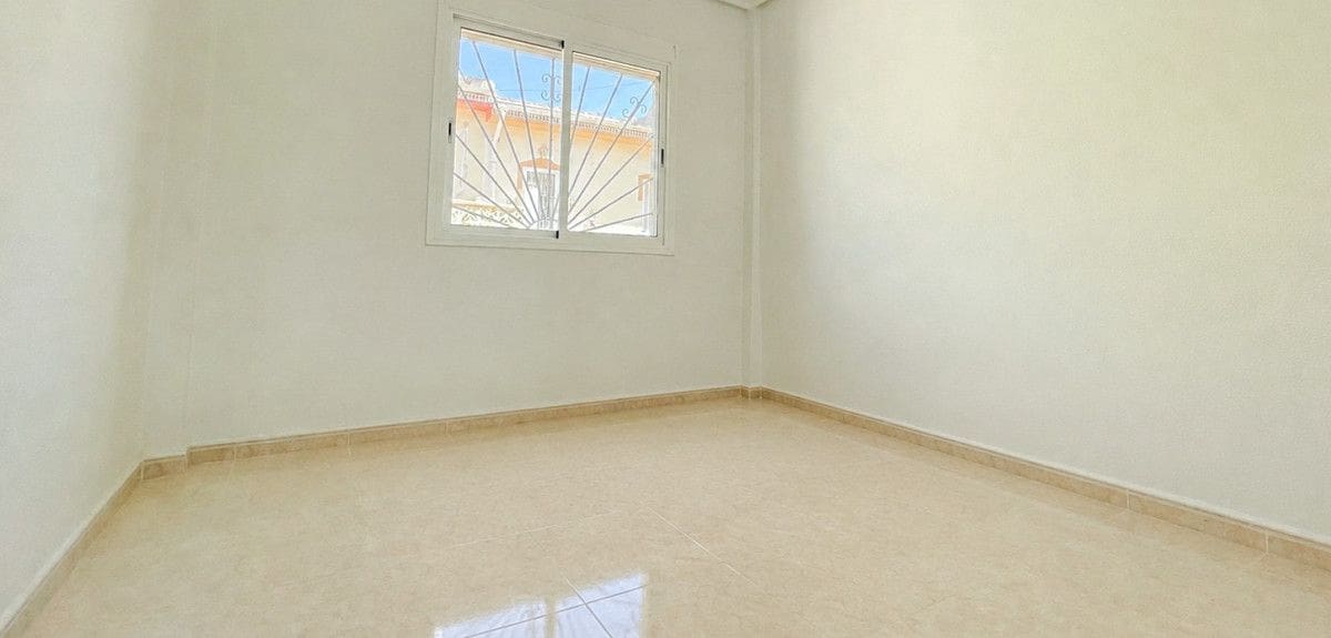 3 slaapkamer Rijtjeshuis te koop in Rojales met zwembad - € 229.000 (Ref: 10052567)