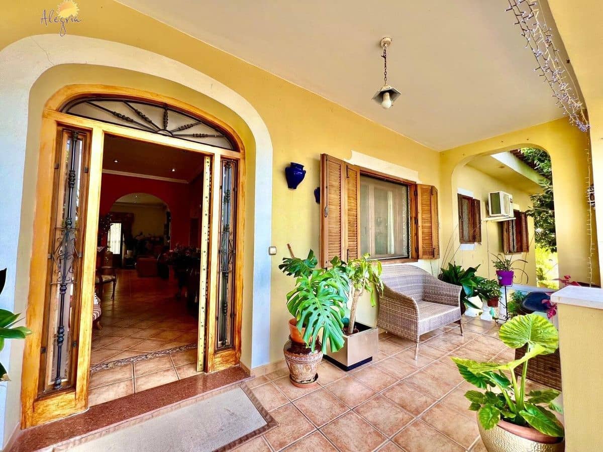 1 soveværelse Villa til salg i Daya Vieja - € 850.000 (Ref: 10052568)