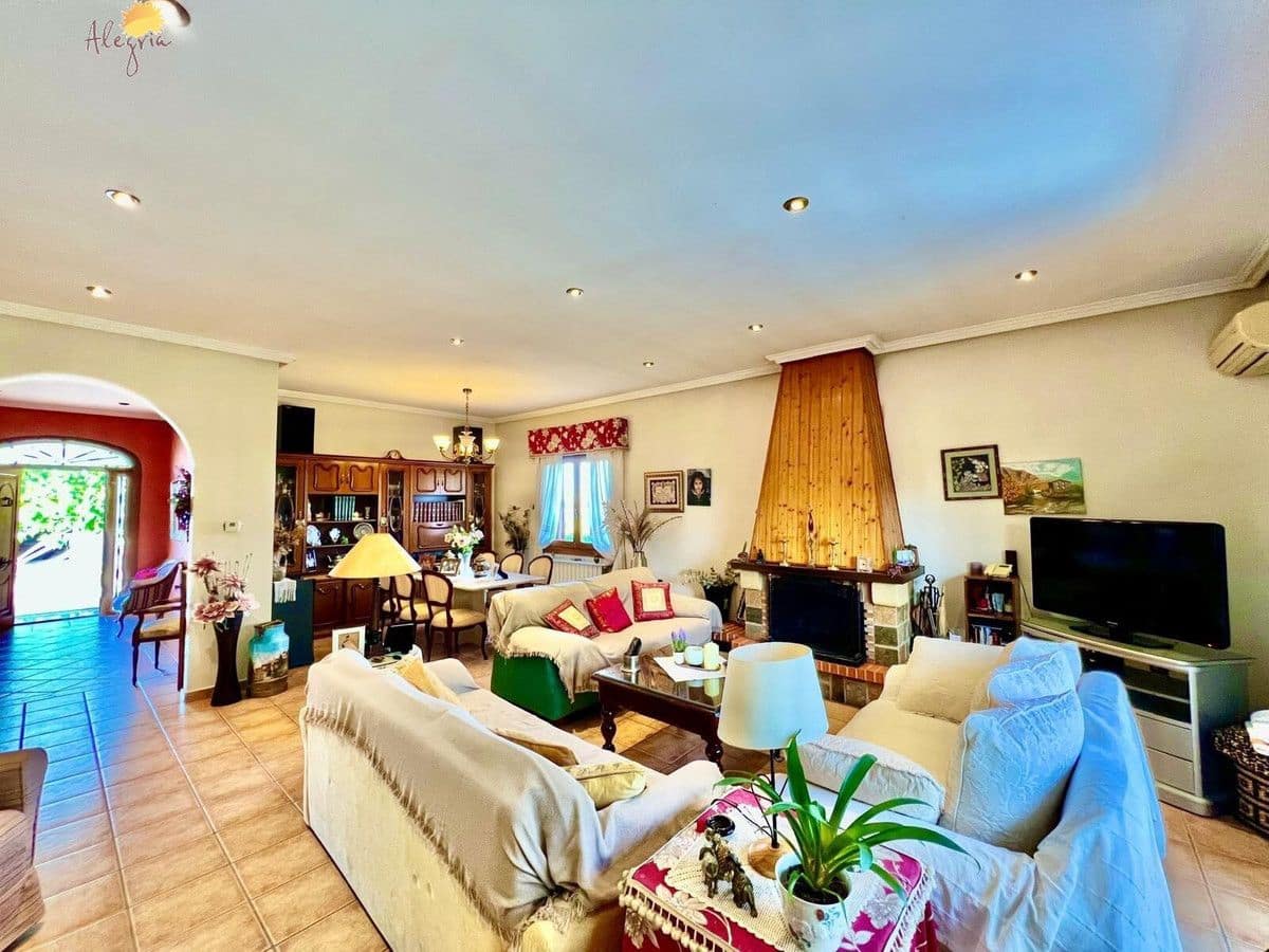 1 soveværelse Villa til salg i Daya Vieja - € 850.000 (Ref: 10052568)