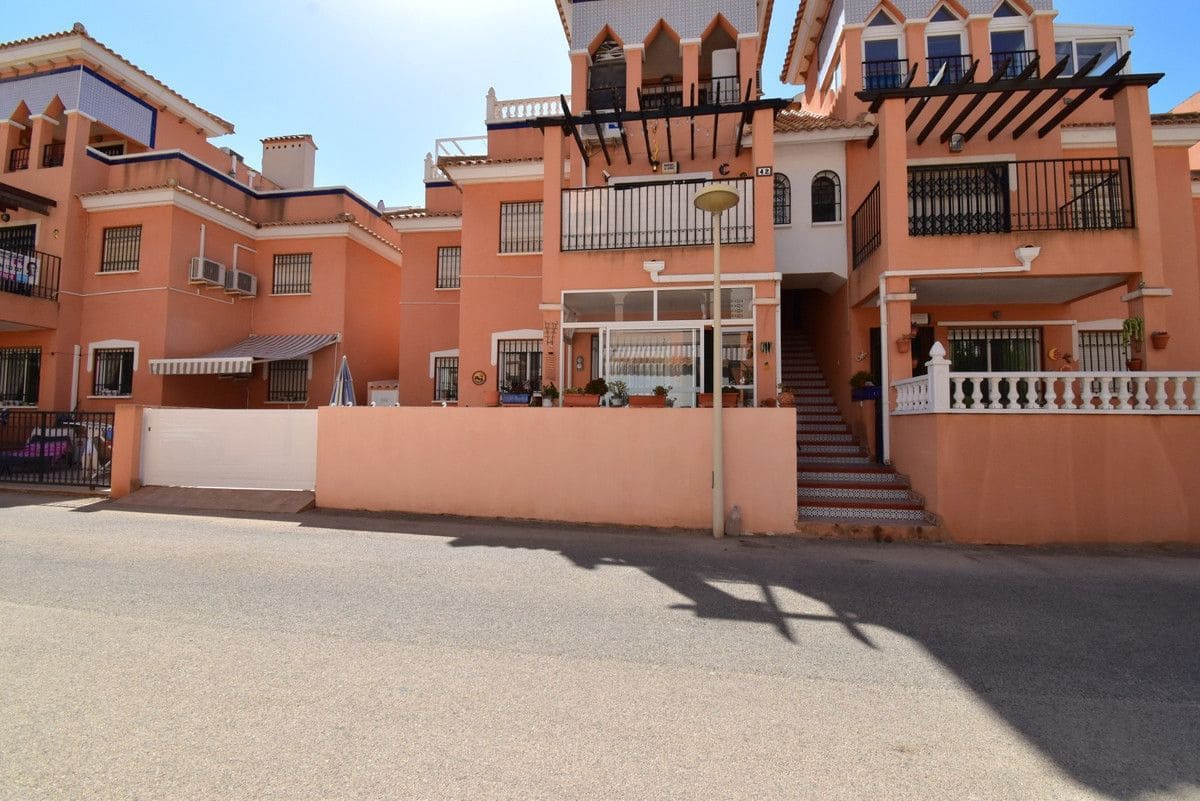 2 soveværelse Lejlighed til salg i La Chismosa med swimmingpool - € 185.000 (Ref: 10052570)