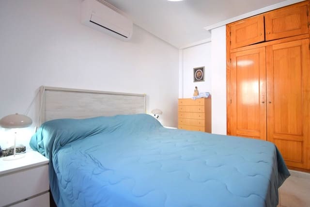 2 soveværelse Lejlighed til salg i La Chismosa, Orihuela med swimmingpool - € 185.000 (Ref: 10052570)