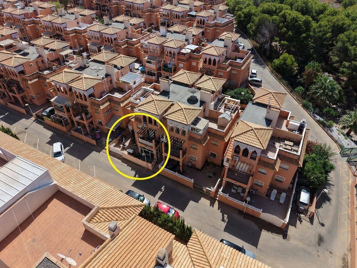 2 soveværelse Lejlighed til salg i La Chismosa med swimmingpool - € 185.000 (Ref: 10052570)