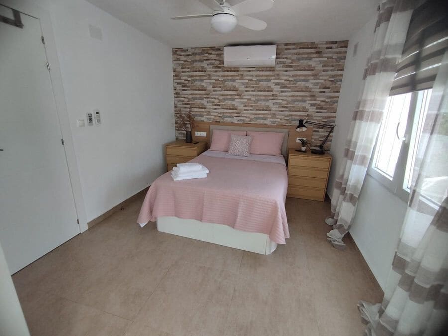 5 sypialnia Willa na sprzedaż w Torrevieja - 740 000 € (Ref: 10052574)