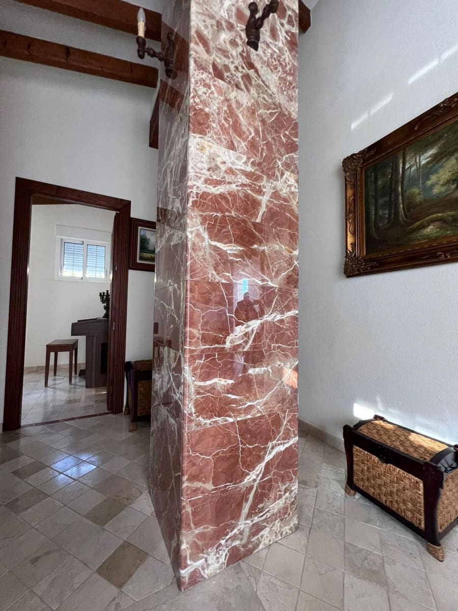 4 bedroom Villa for sale in Raiguero de Bonanza with pool - € 410,000 (Ref: 10052766)