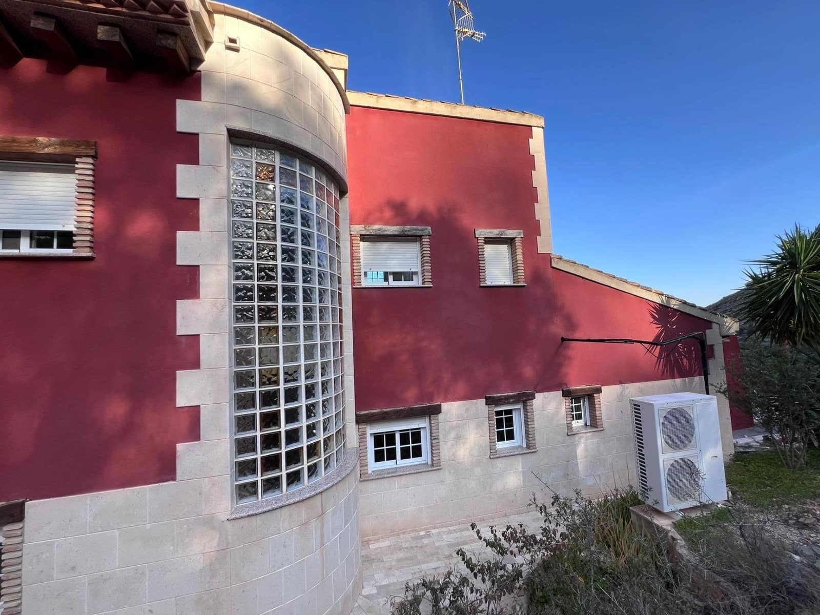 4 bedroom Villa for sale in Raiguero de Bonanza with pool - € 410,000 (Ref: 10052766)