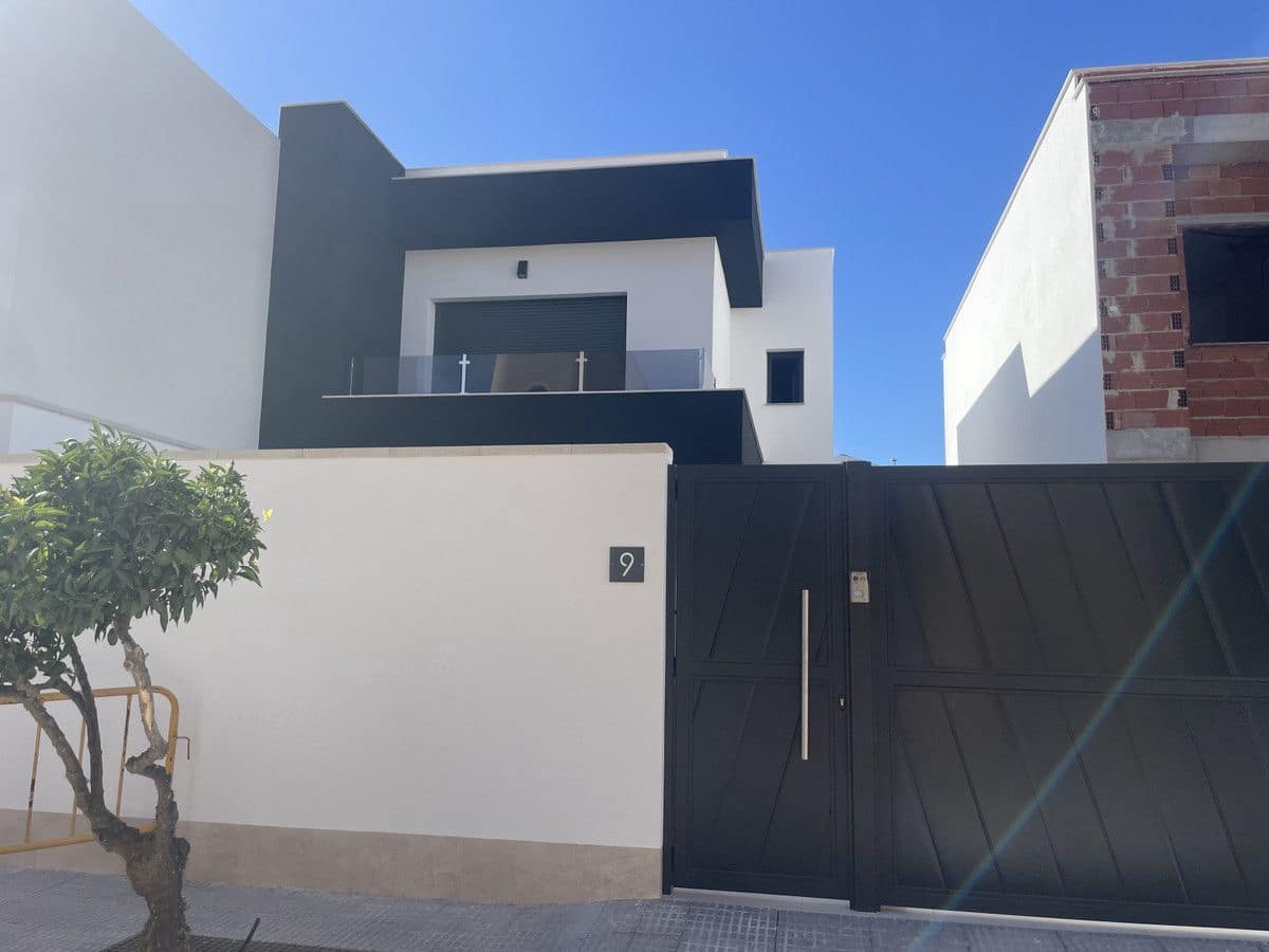 3 slaapkamer Villa te koop in Almoradi met zwembad - € 389.900 (Ref: 10053161)