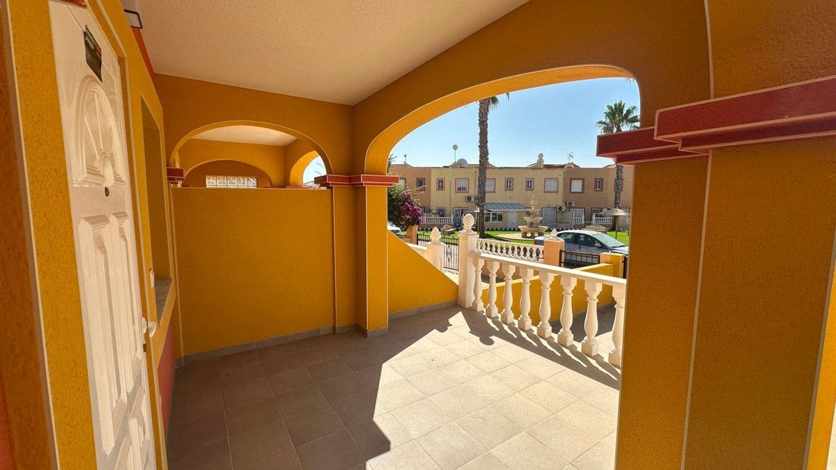 Adosado de 2 habitaciones en Orihuela Costa en venta con piscina - 255.000 € (Ref: 10053253)