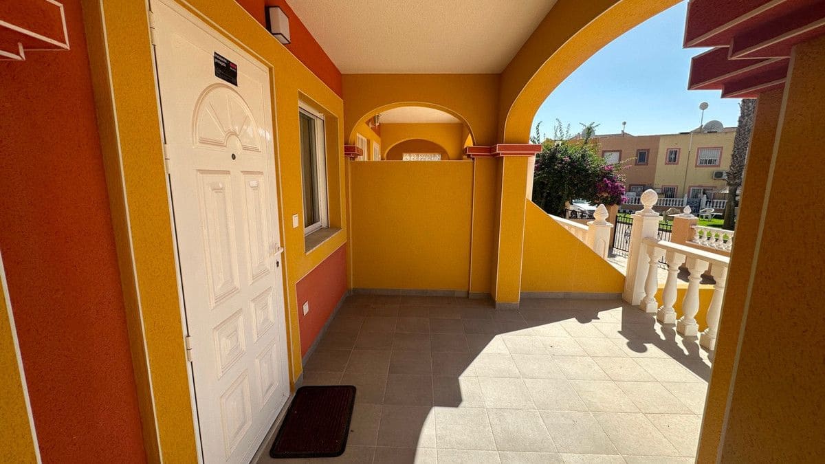 Adosado de 2 habitaciones en Orihuela Costa en venta con piscina - 255.000 € (Ref: 10053253)