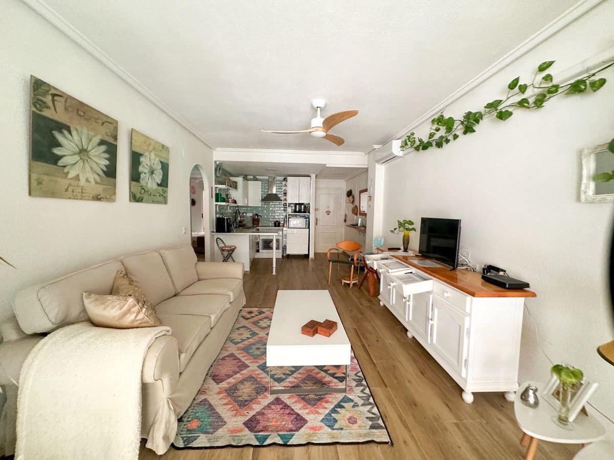 2 sovrum Lägenhet till salu i Torrevieja - 215 900 € (Ref: 10053254)