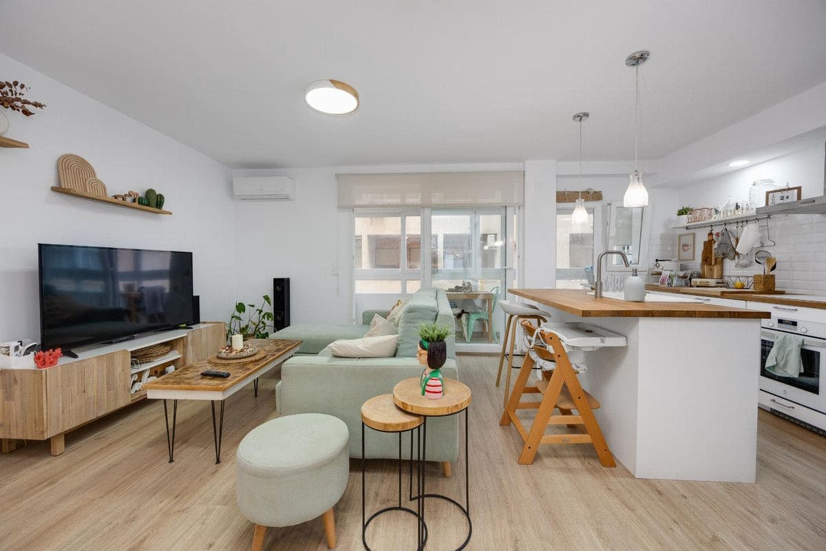 3 bedroom Apartment for sale in La Veleta - € 185,000 (Ref: 10053259)
