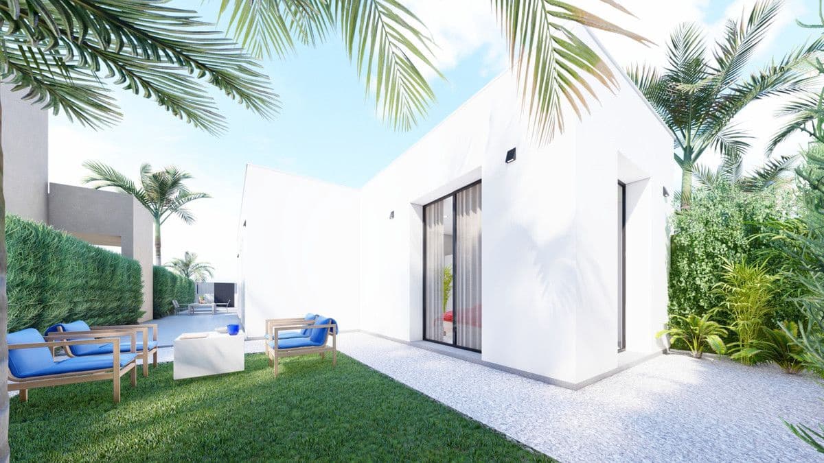 3 soverom Villa til salgs i Estrella de Mar med svømmebasseng - € 390 000 (Ref: 10053312)