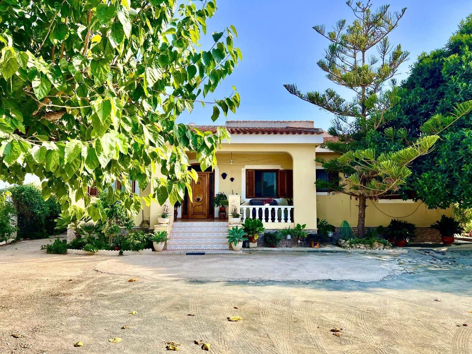 4 soveværelse Villa til salg i Daya Vieja med swimmingpool - € 850.000 (Ref: 10053452)