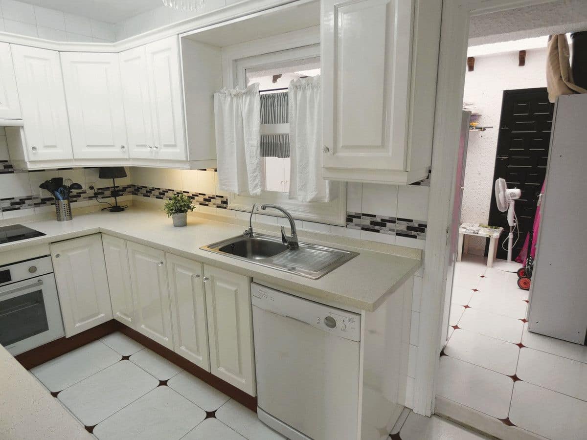 3 bedroom Villa for sale in Cabo Roig with pool - € 320,000 (Ref: 10053512)