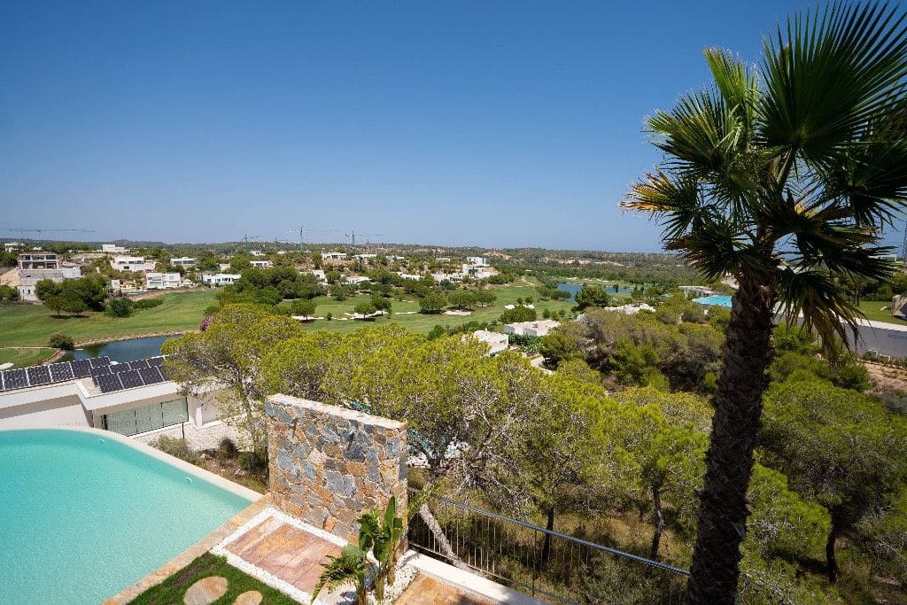 3 sovrum Lägenhet till salu i Las Colinas Golf - 960 000 € (Ref: 10053546)