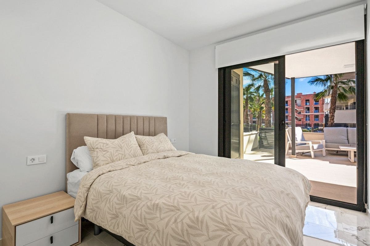 2 Zimmer Apartment zu verkaufen in Orihuela Costa mit Pool - 317.500 € (Ref: 10053555)