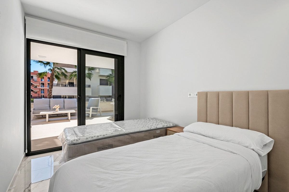 2 Zimmer Apartment zu verkaufen in Orihuela Costa mit Pool - 317.500 € (Ref: 10053555)