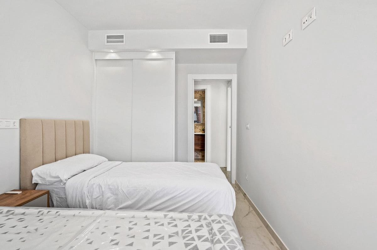 2 Zimmer Apartment zu verkaufen in Orihuela Costa mit Pool - 317.500 € (Ref: 10053555)