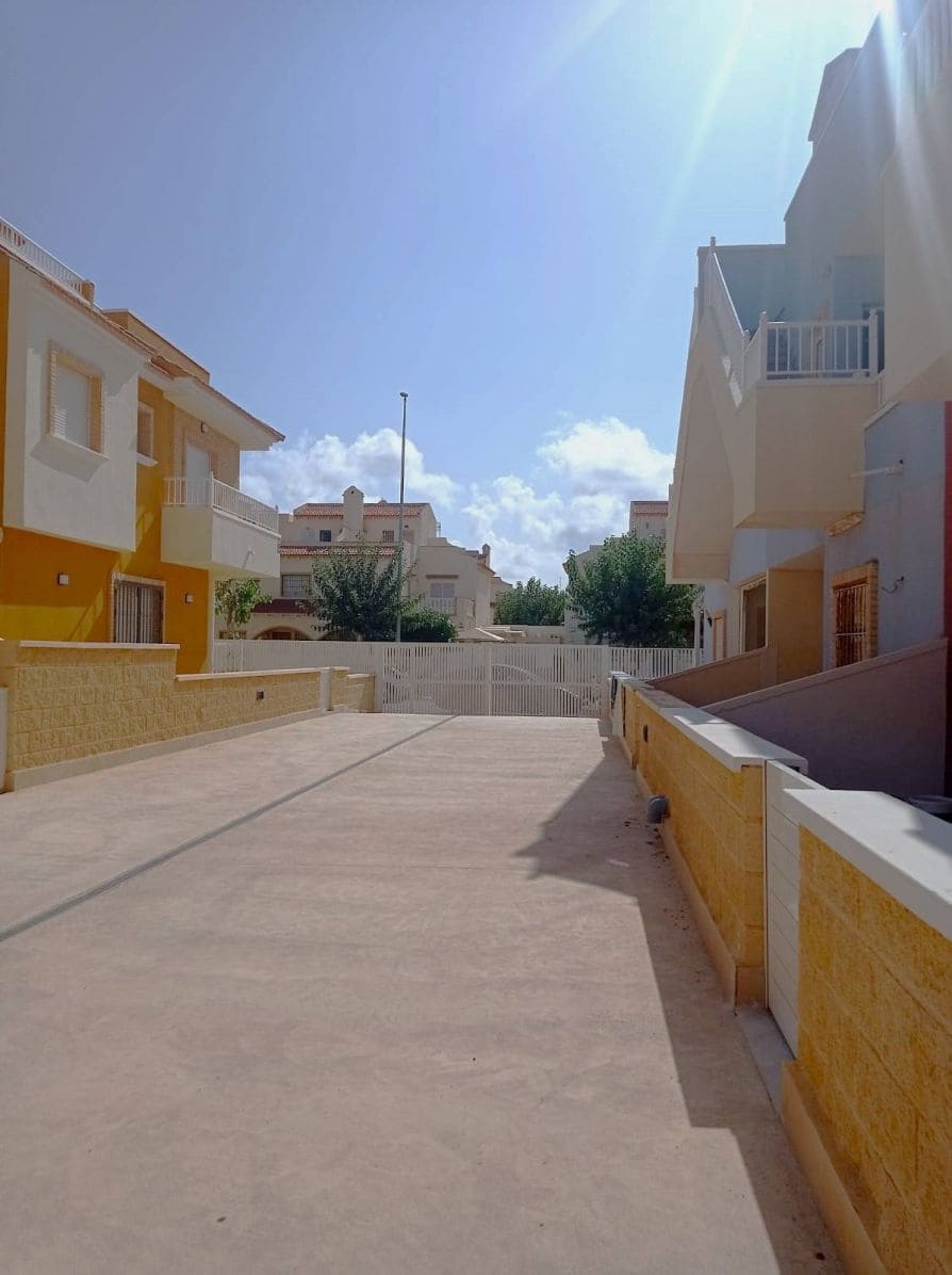 2 quarto Moradia em Banda para venda em El Mojon com piscina - 225 000 € (Ref: 10053563)