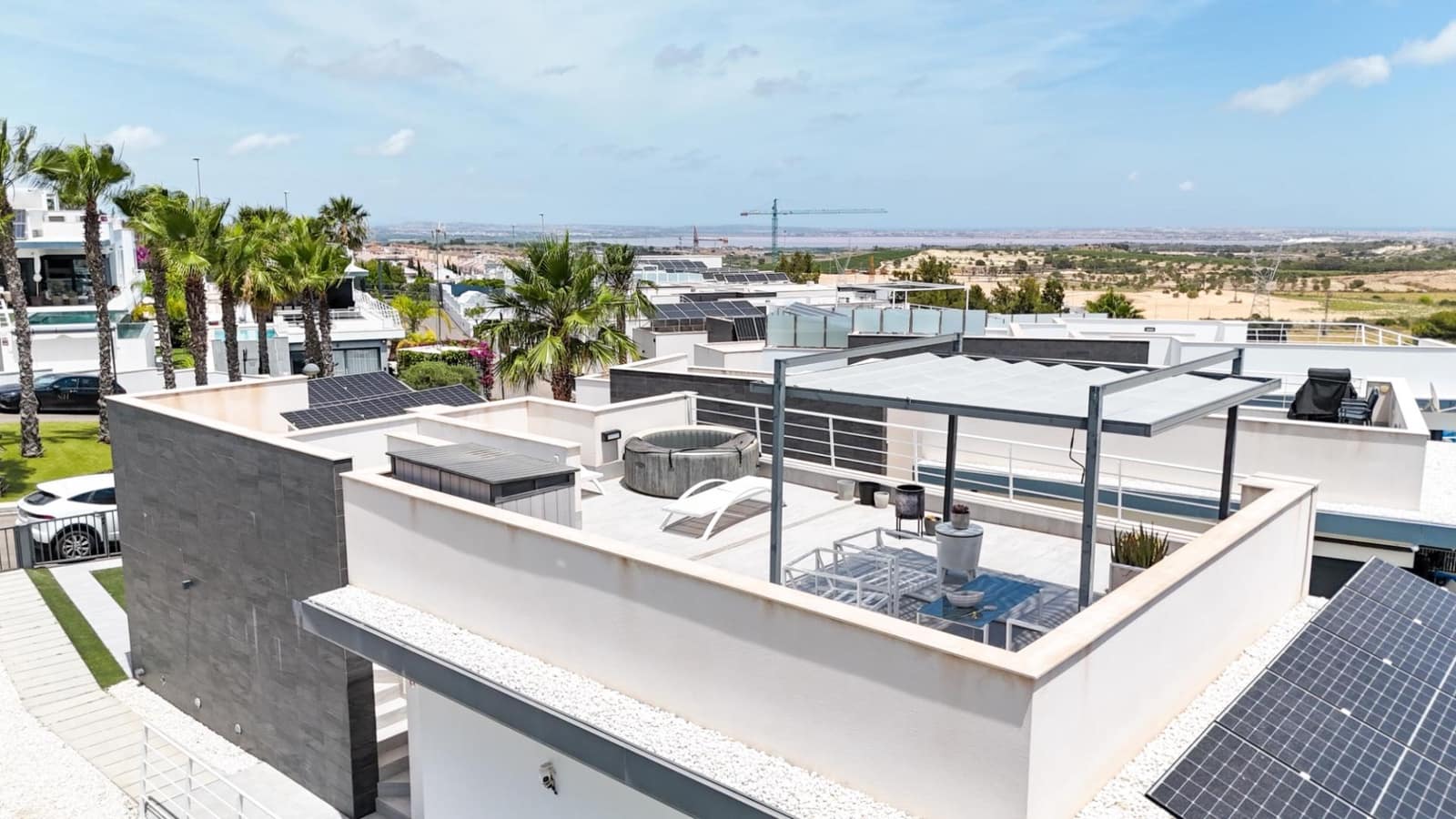 5 quarto Moradia para venda em San Miguel de Salinas com piscina - 649 000 € (Ref: 10053565)