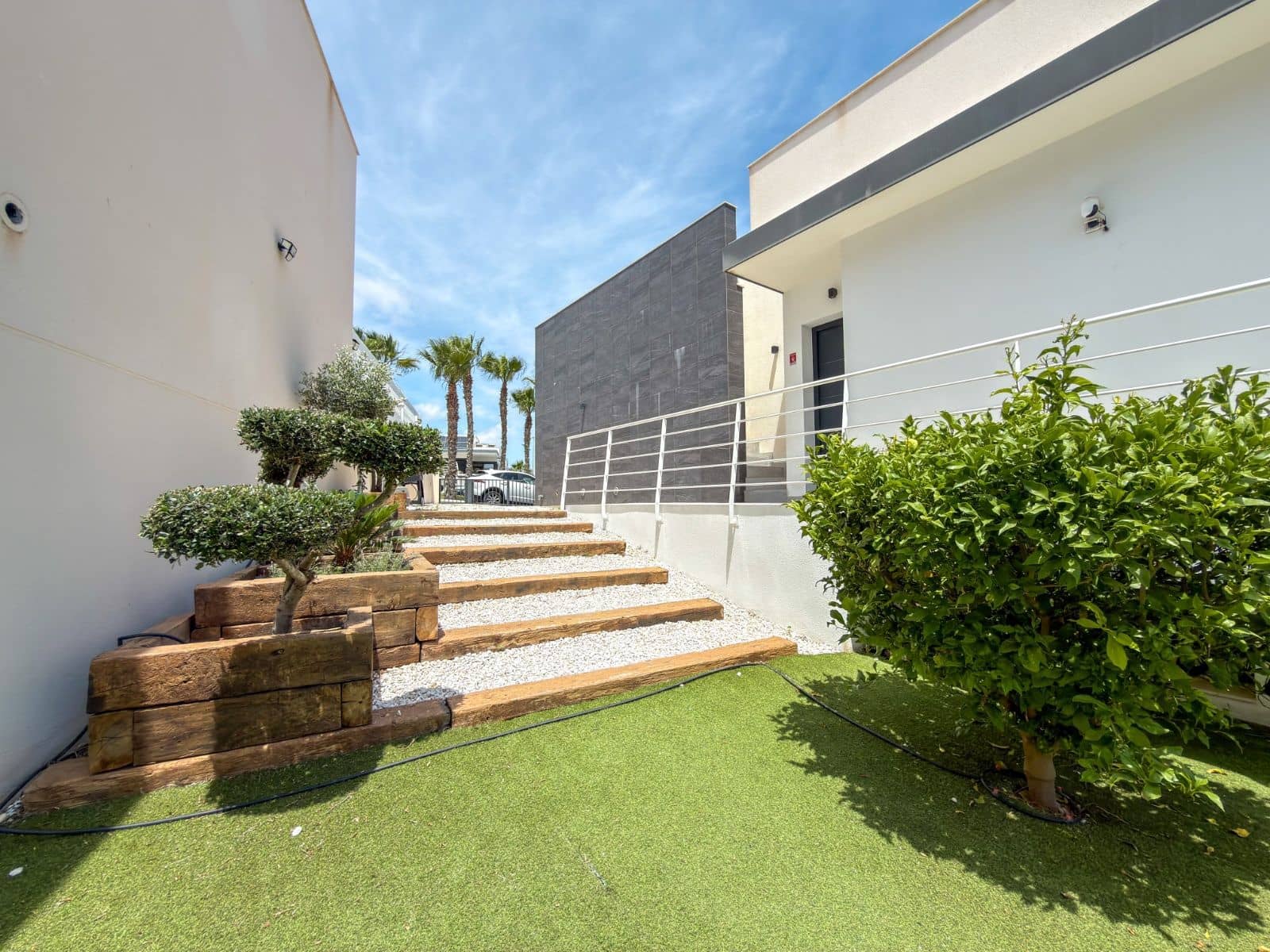 5 quarto Moradia para venda em San Miguel de Salinas com piscina - 649 000 € (Ref: 10053565)