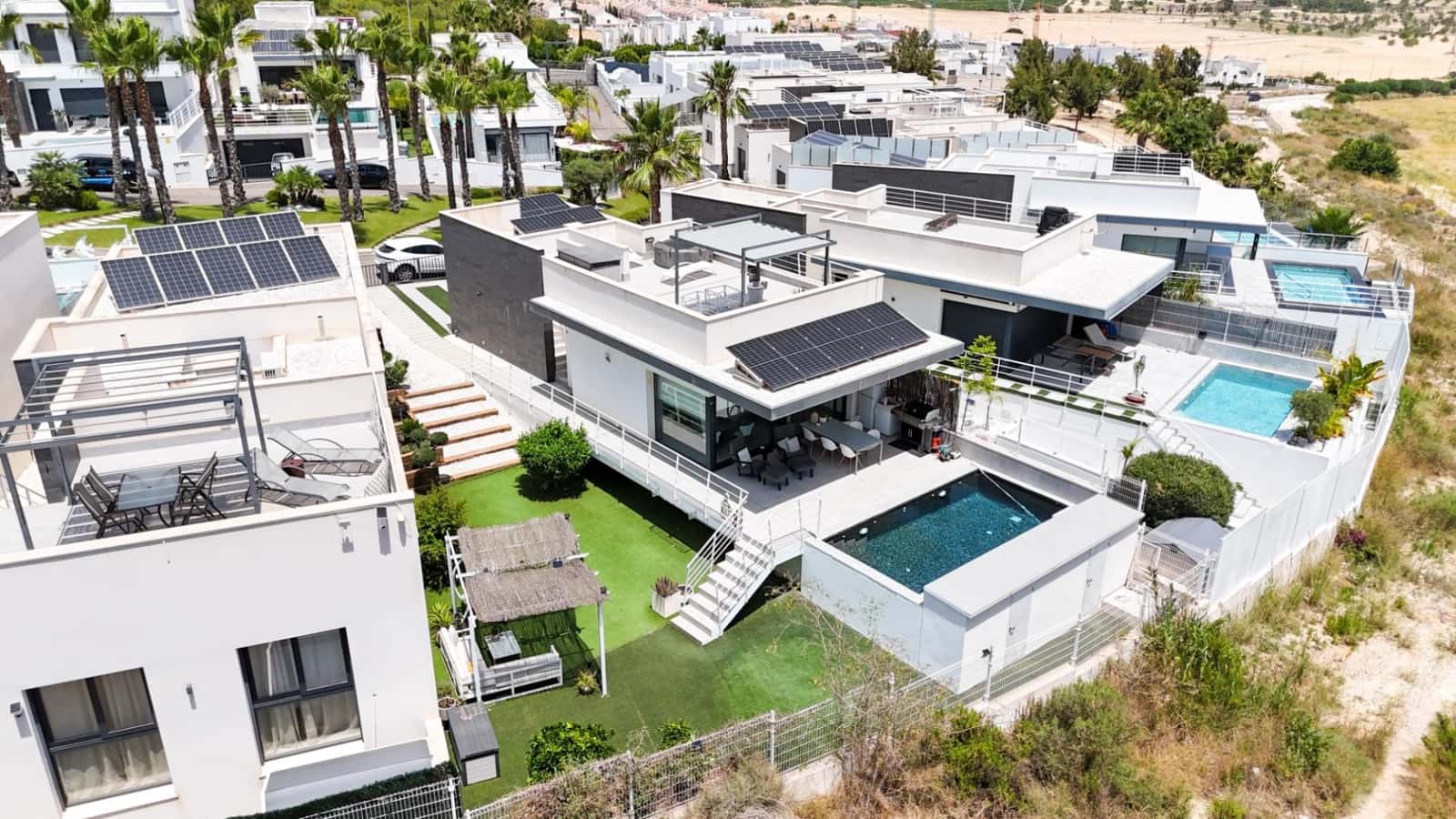 5 quarto Moradia para venda em San Miguel de Salinas com piscina - 649 000 € (Ref: 10053565)