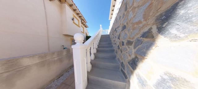 5 Zimmer Villa zu verkaufen in La Zenia, Orihuela mit Pool - 359.995 € (Ref: 10053691)