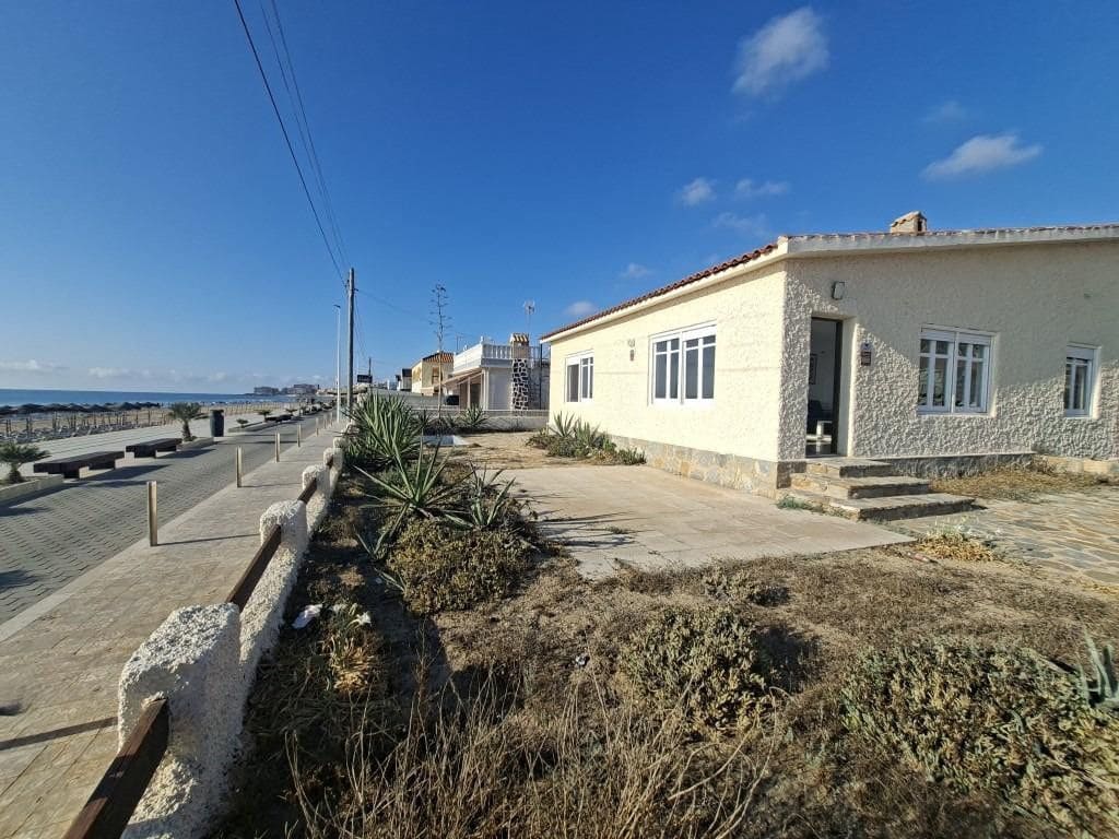 Pareado de 3 habitaciones en La Mata en venta - 765.000 € (Ref: 10053702)