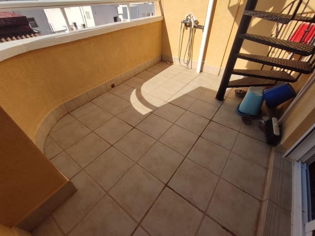 Ático de 3 habitaciones en Las Piscinas Naturales, Torrevieja en venta - 299.900 € (Ref: 10053713)