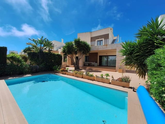 2 Zimmer Villa zu verkaufen in Puerto Deportivo, Torrevieja - 850.000 € (Ref: 10053715)