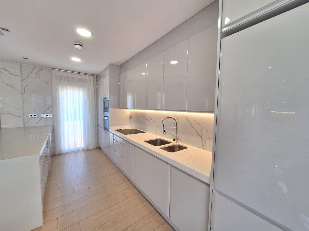 2 sypialnia Willa na sprzedaż w Torrevieja - 850 000 € (Ref: 10053715)