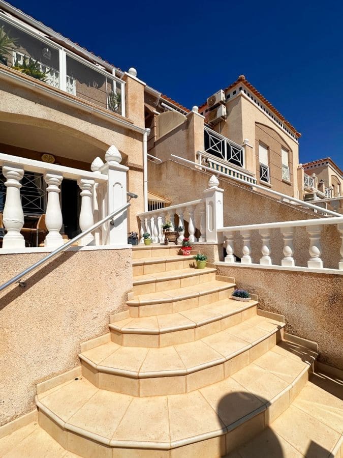 2 Zimmer Bungalow zu verkaufen in Torrevieja mit Pool - 179.950 € (Ref: 10053719)