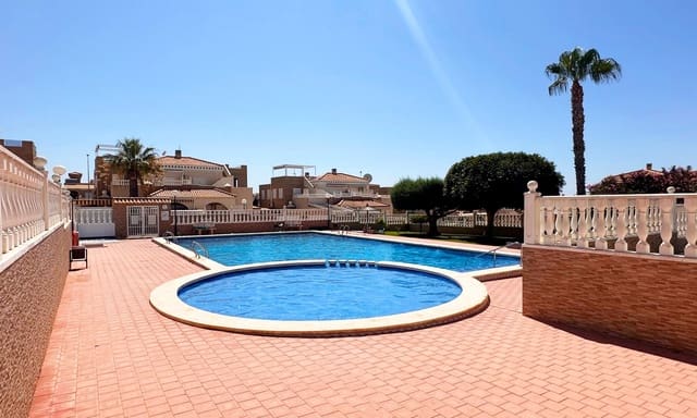 2 Zimmer Bungalow zu verkaufen in Centro - Muelle Pesquero, Torrevieja mit Pool - 179.950 € (Ref: 10053719)
