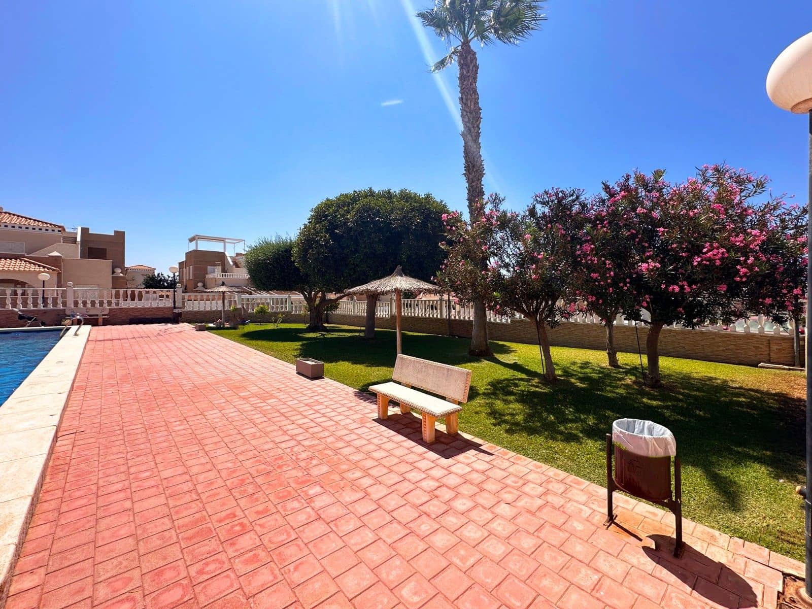 2 Zimmer Bungalow zu verkaufen in Torrevieja mit Pool - 179.950 € (Ref: 10053719)