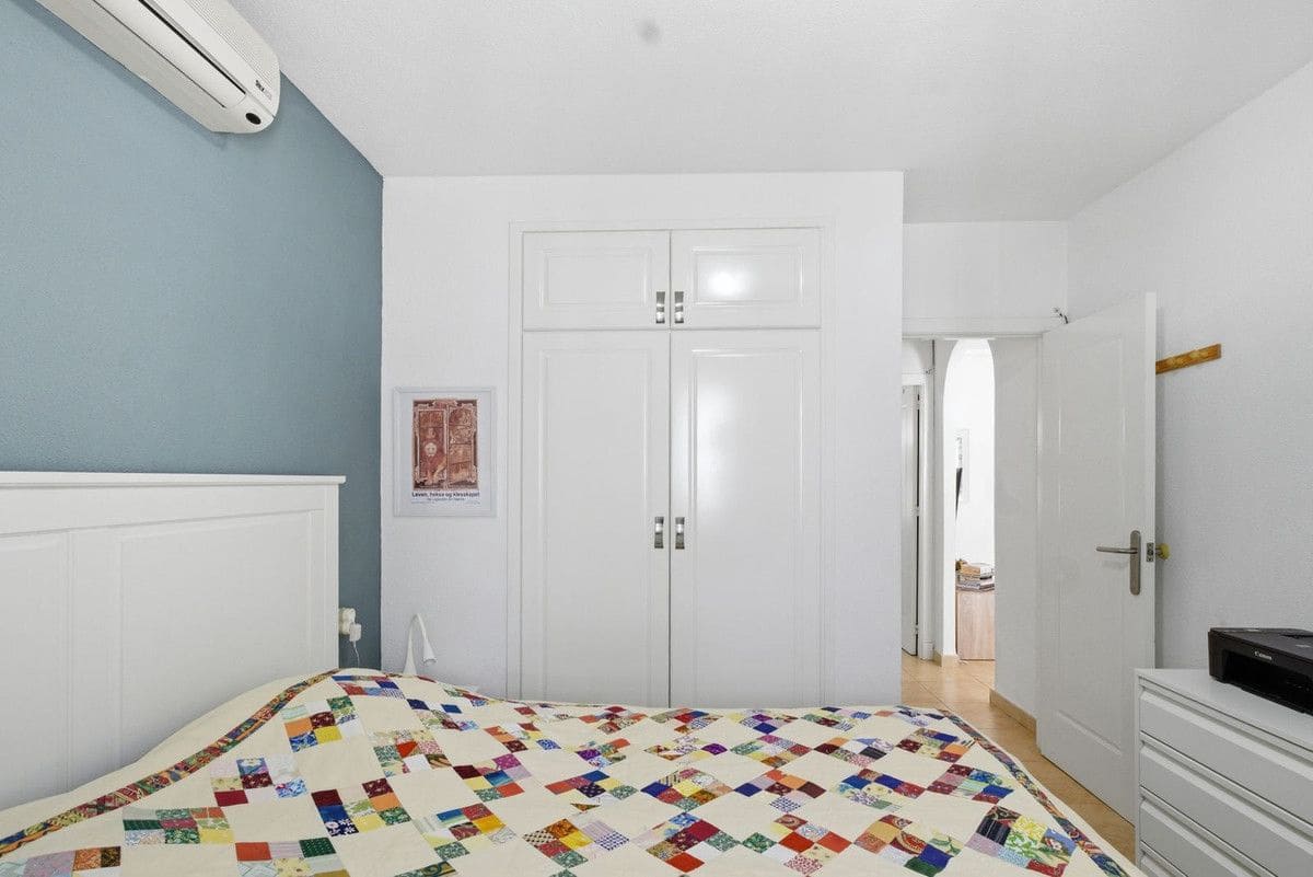 2 soverom Leilighet til salgs i Torrevieja med svømmebasseng - € 195 000 (Ref: 10053738)