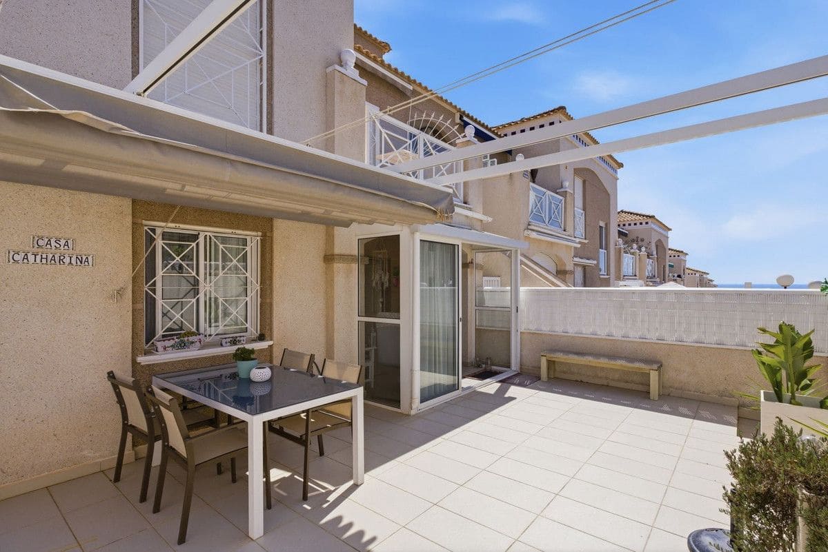 2 soverom Leilighet til salgs i Torrevieja med svømmebasseng - € 195 000 (Ref: 10053738)