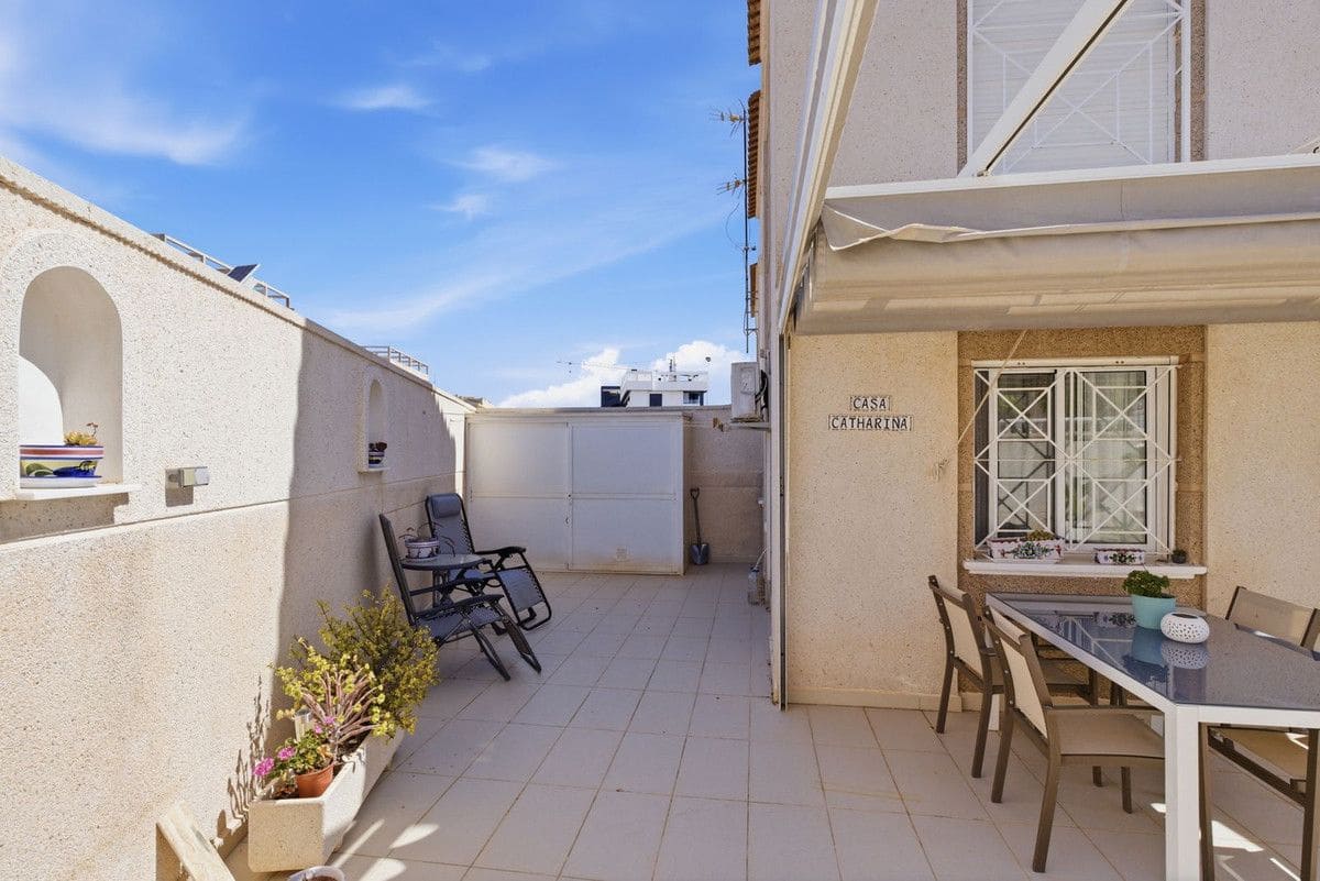 2 soverom Leilighet til salgs i Torrevieja med svømmebasseng - € 195 000 (Ref: 10053738)