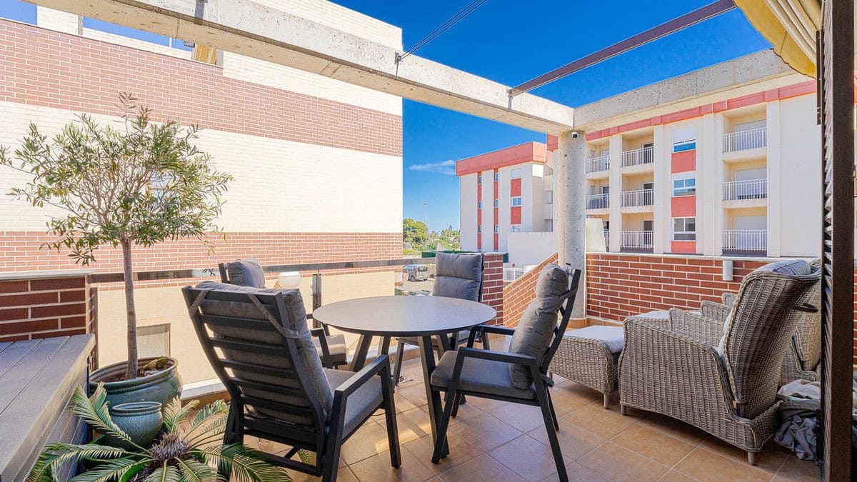 3 Zimmer Apartment zu verkaufen in Las Ramblas Golf - 235.000 € (Ref: 10053818)
