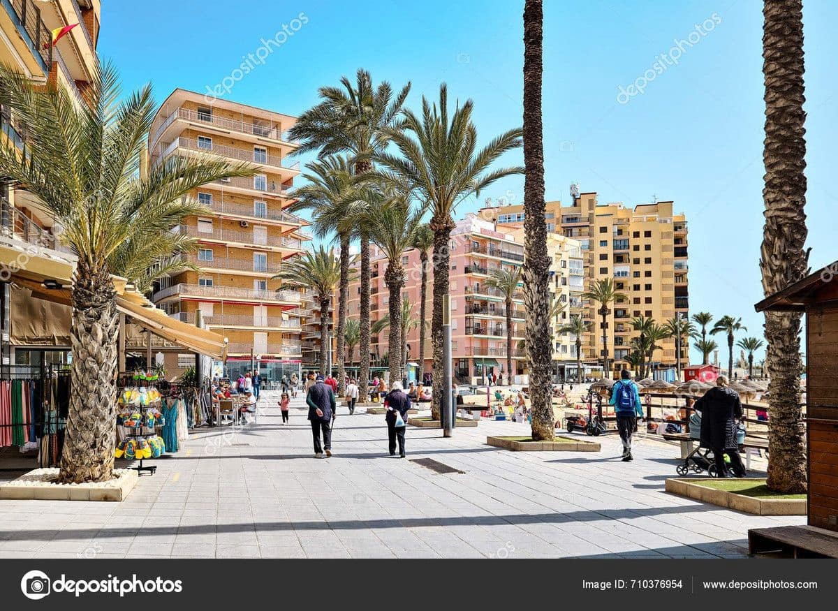 2 sovrum Lägenhet till salu i Torrevieja med pool - 265 000 € (Ref: 10053967)
