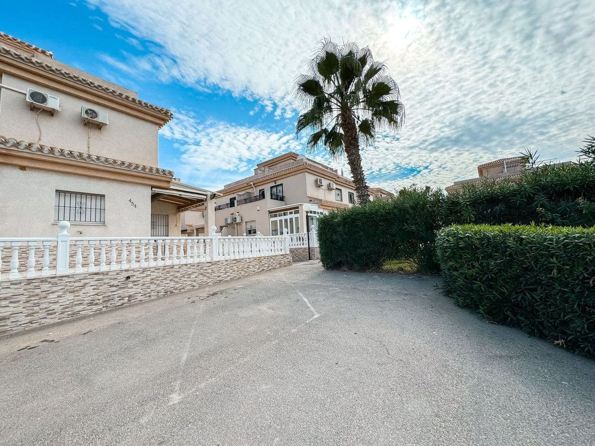 4 soverom Leilighet til salgs i La Zenia med svømmebasseng - € 240 000 (Ref: 10054208)