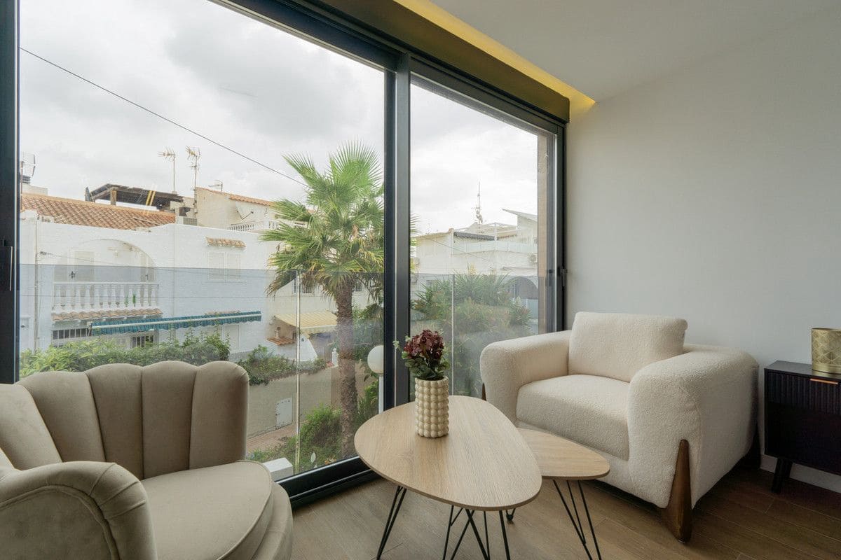 3 sovrum Villa till salu i Torrevieja med pool - 539 000 € (Ref: 10054210)