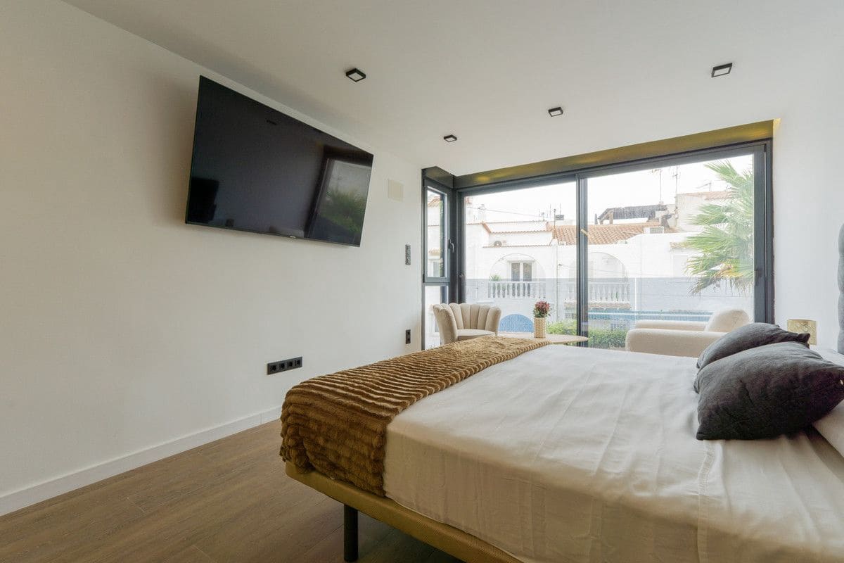 3 sovrum Villa till salu i Torrevieja med pool - 539 000 € (Ref: 10054210)