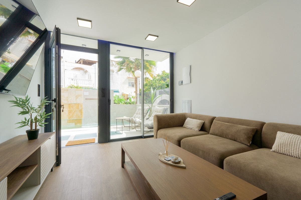 3 sovrum Villa till salu i Torrevieja med pool - 539 000 € (Ref: 10054210)