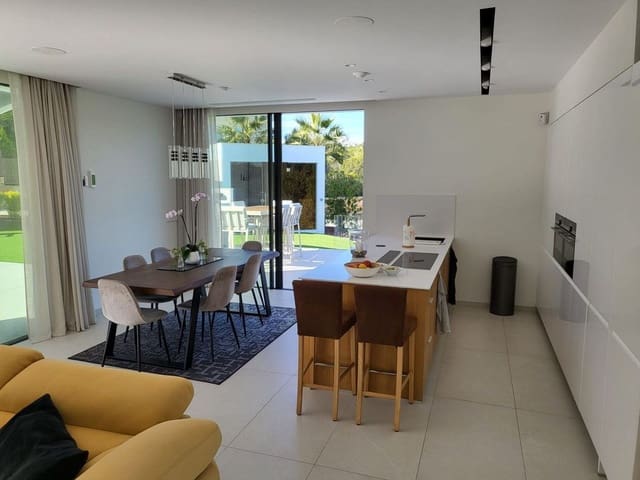 4 soveværelse Villa til salg i Las Colinas Golf, Orihuela med swimmingpool - € 1.450.000 (Ref: 10054211)