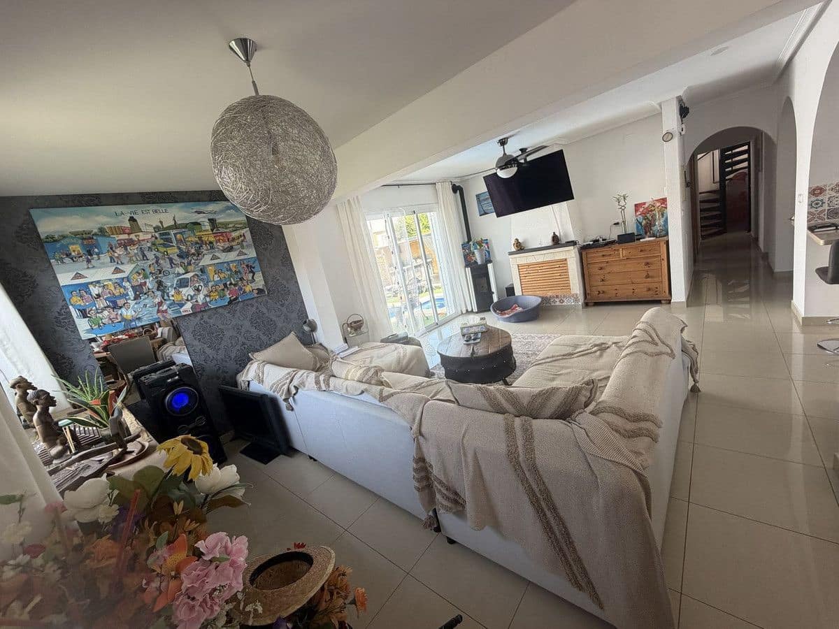 4 Zimmer Villa zu verkaufen in Avileses mit Pool - 289.000 € (Ref: 10054214)