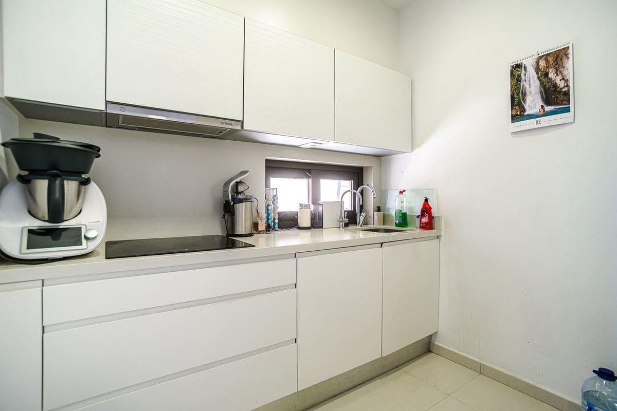 2 bedroom Apartment for sale in Guardamar del Segura with pool - € 299,000 (Ref: 10054217)